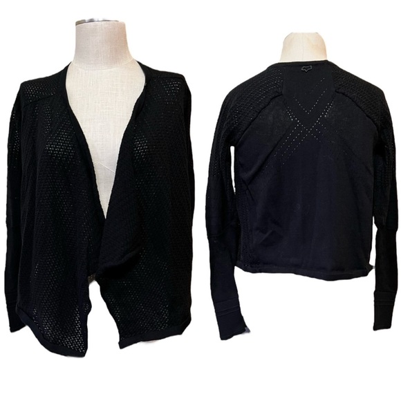 Fox Racing Small Black Crochet Short Cardigan Boho Lagenlook Gypsy Casual - Picture 1 of 7